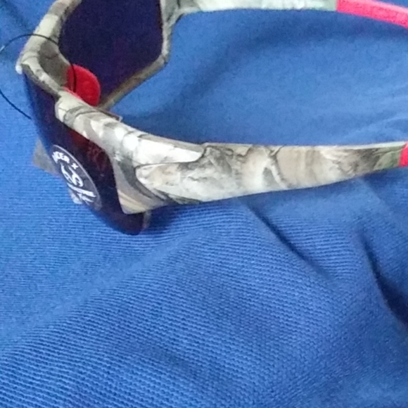 Sunglasses - Picture 2 of 3